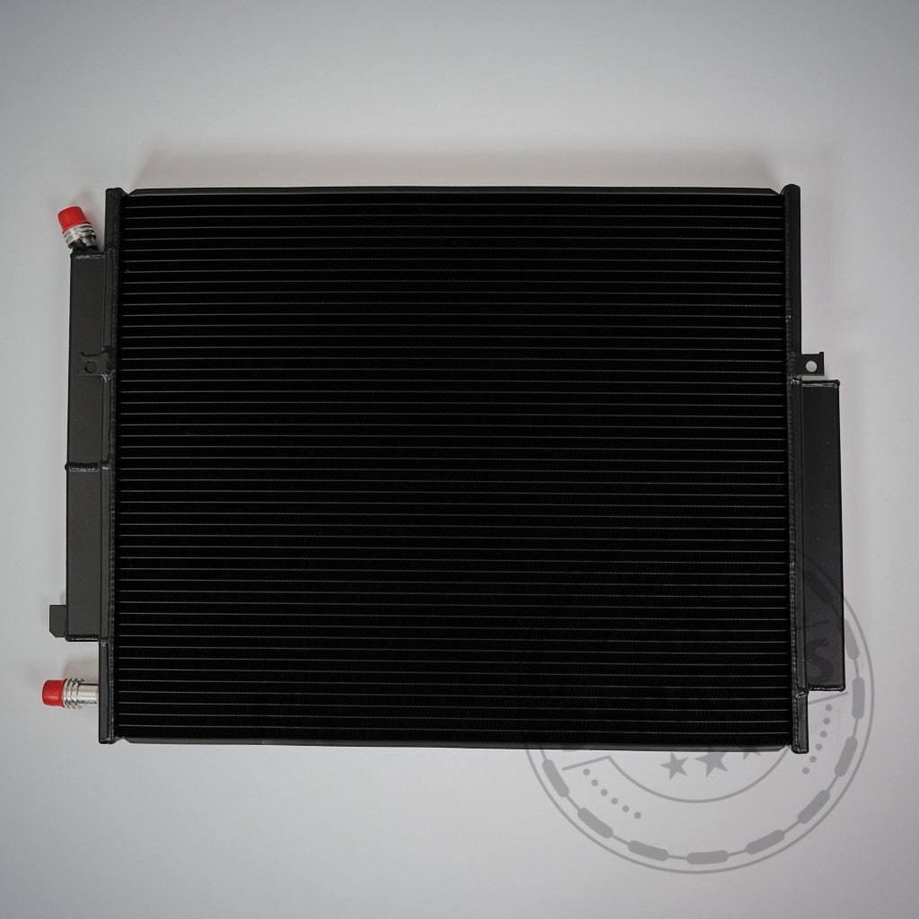 Das 55Parts Upgrade Kühlmittelkühler, Wasserkühler Ladeluftkreislauf passt passend für BMW G42/G2x M240i, 330i, M340i, 430i, M440i und G29 Z4 B48/B58 Gen 2 Motoren – ideal für FBO- oder Wasser-Ladeluftsystem-Setups; von oben mit rot abgedeckten Rohren dargestellt.